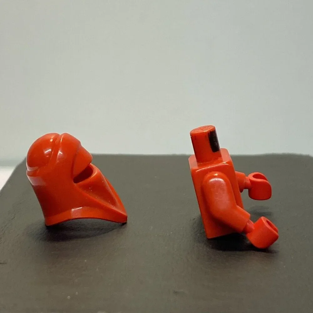 LEGO Star Wars Minifigure Red Imperial Helmet Body Parts Royal Guard 30561